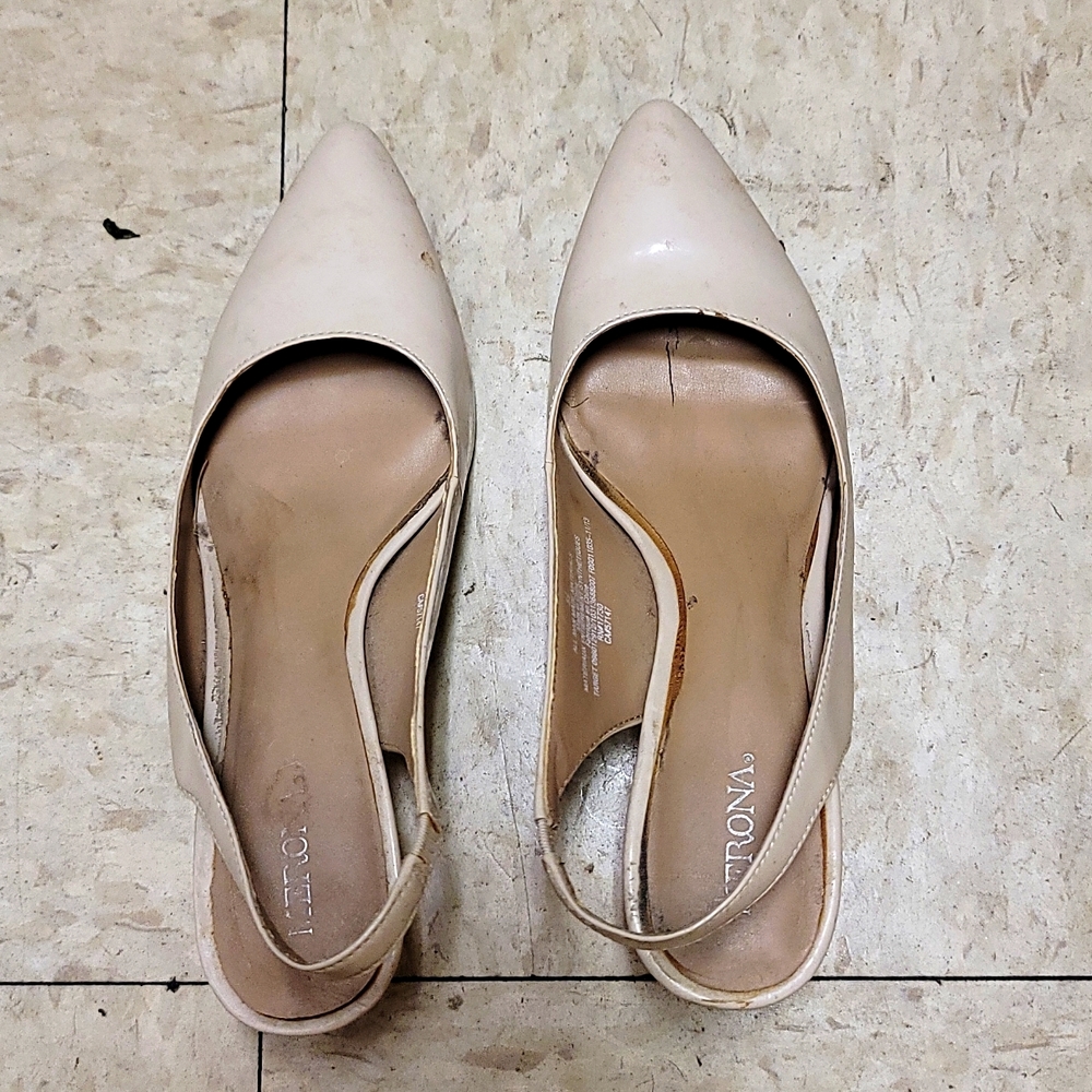 Woman dress shoes.